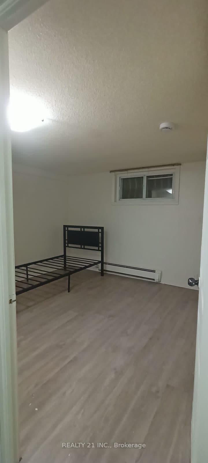 571 Danforth Road, Unit Basement thumbnail 11