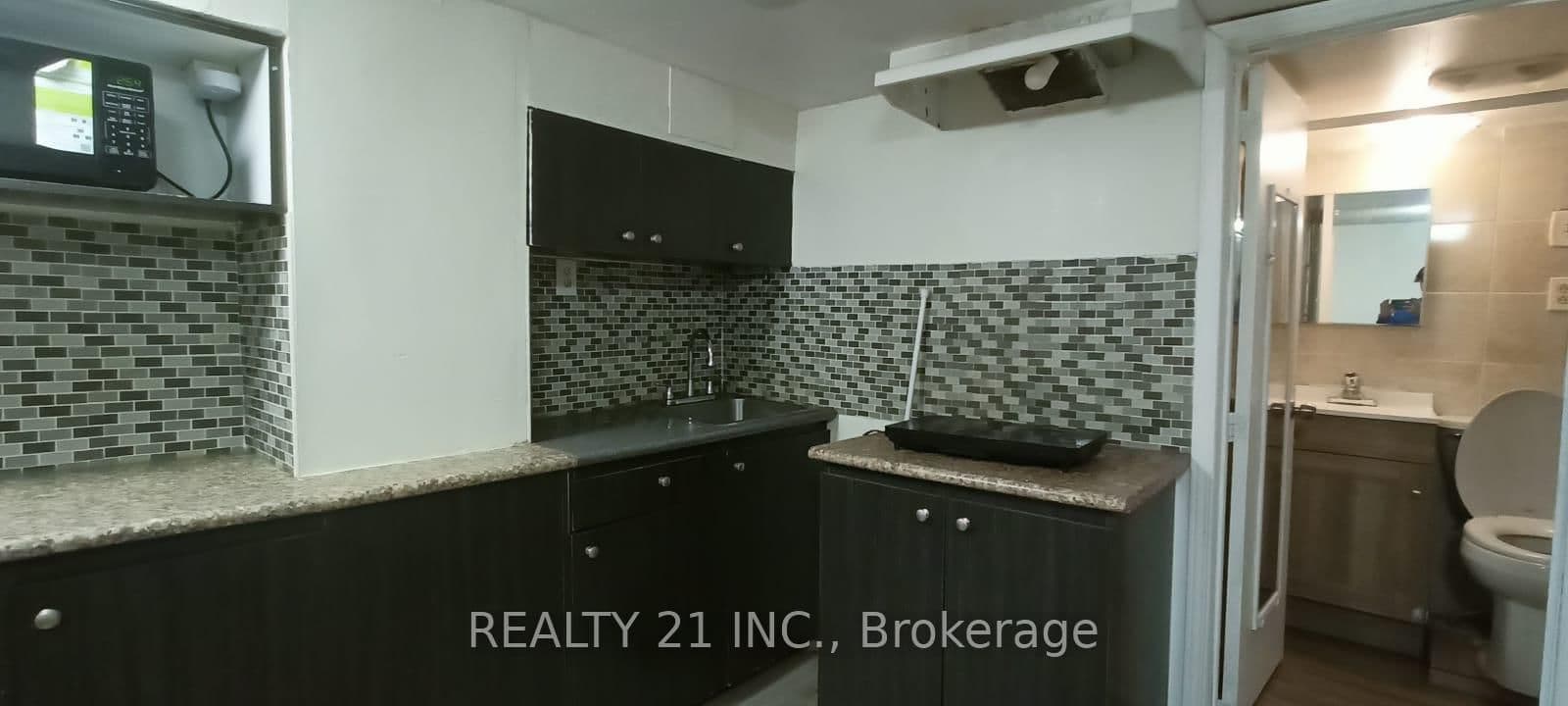 571 Danforth Road, Unit Basement thumbnail 3