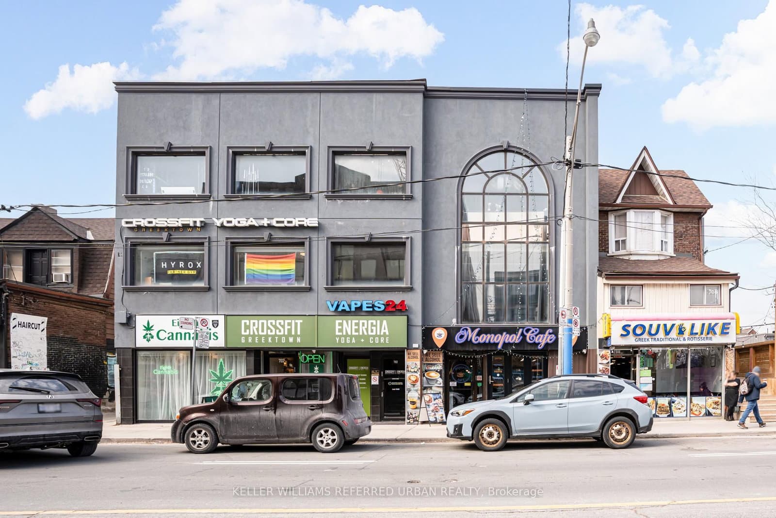 706 Pape Avenue thumbnail 2