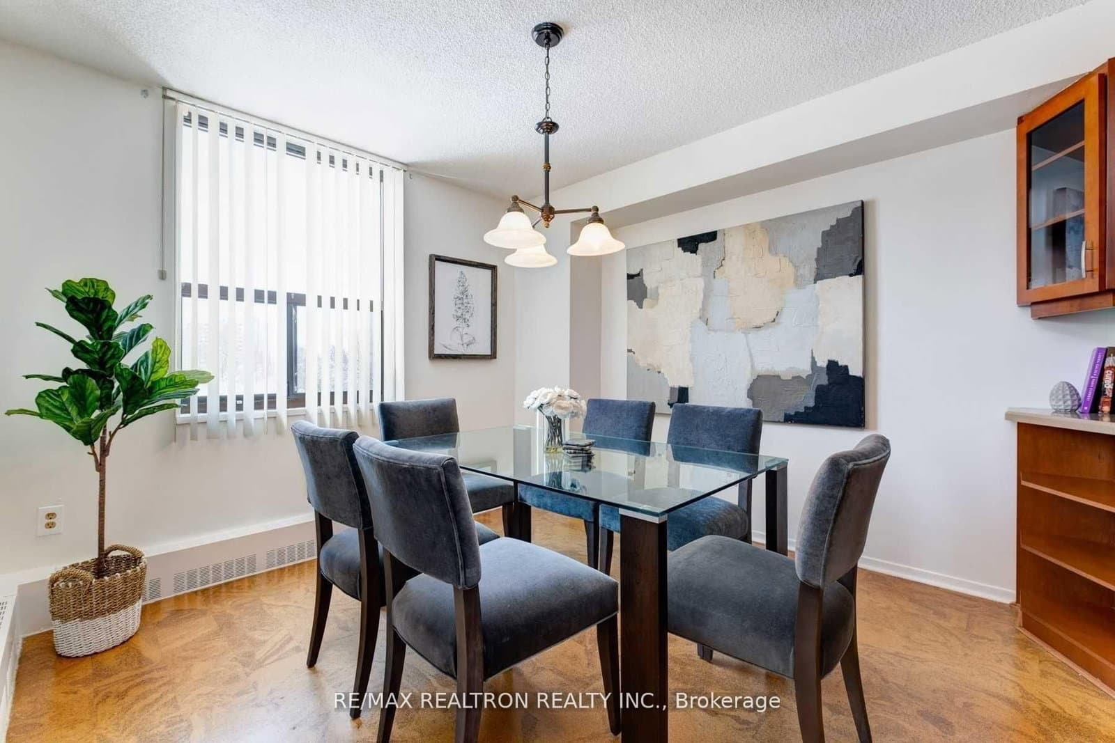 90 Ling Road, Unit 404 thumbnail 2