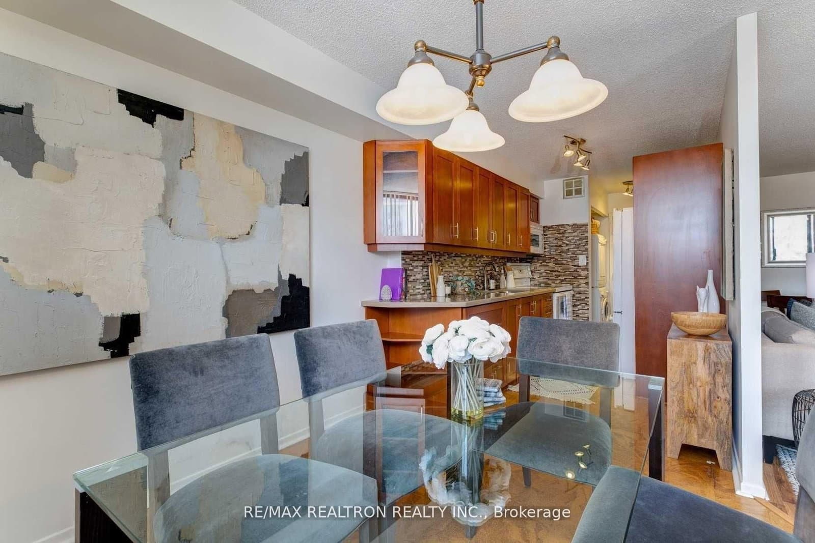 90 Ling Road, Unit 404 thumbnail 4