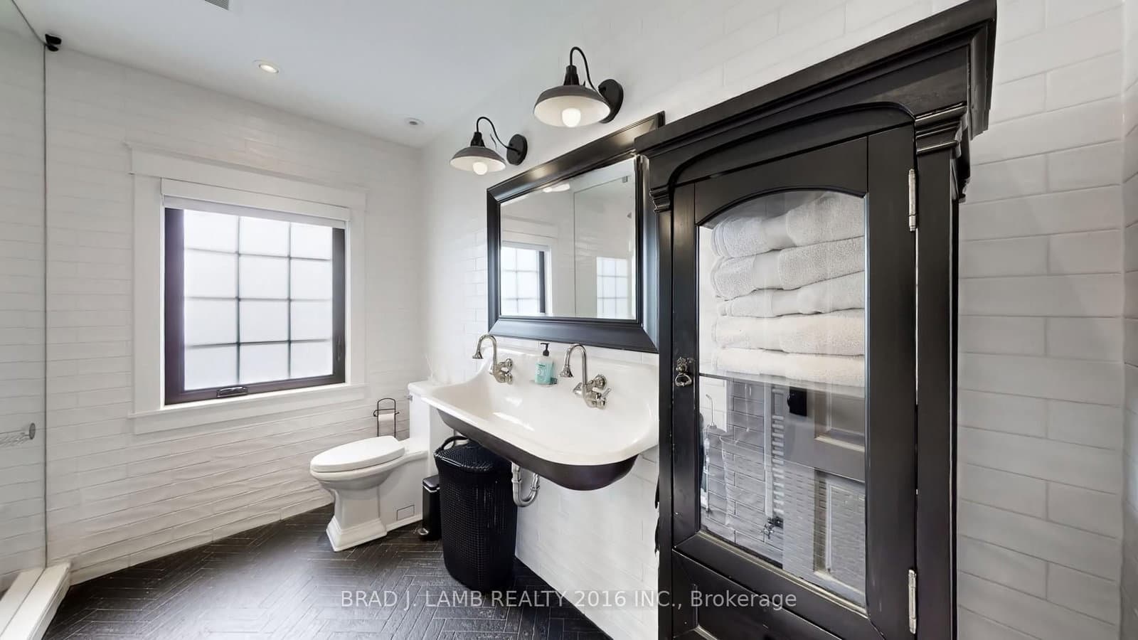 111 Woodbine Avenue thumbnail 11