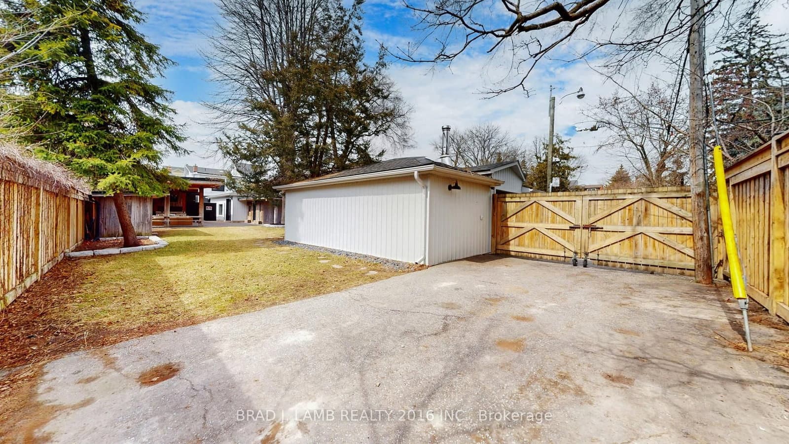 111 Woodbine Avenue thumbnail 25