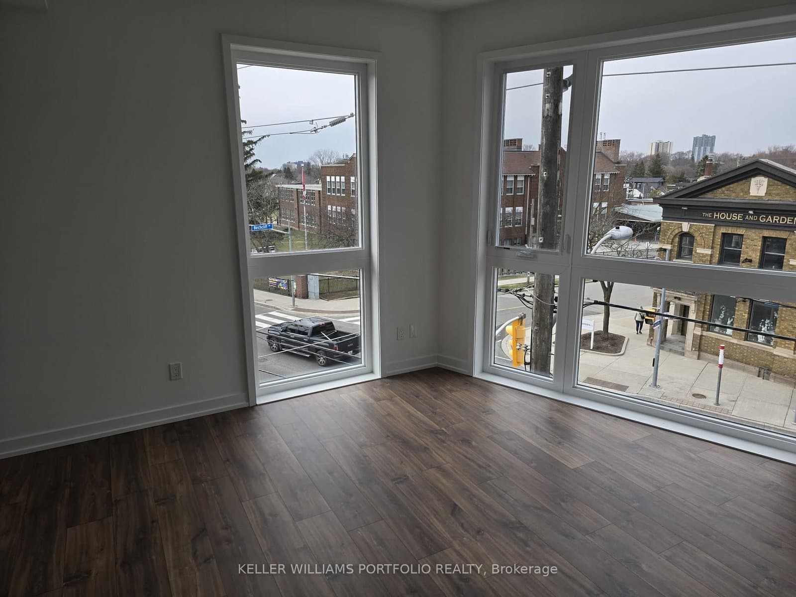 35 Birchcliff Avenue, Unit 9 thumbnail 12
