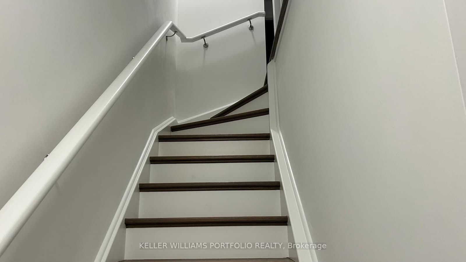 35 Birchcliff Avenue, Unit 9 thumbnail 13