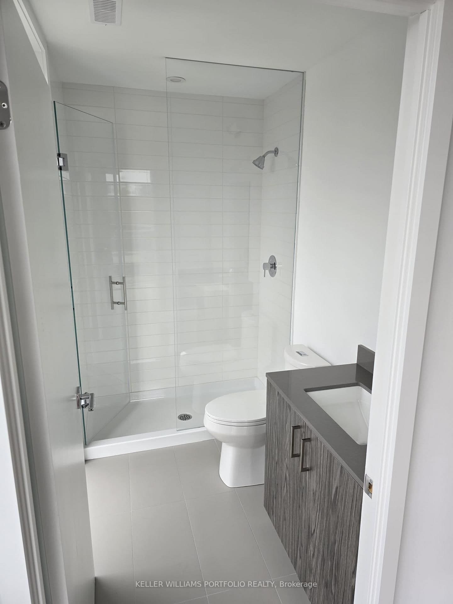 35 Birchcliff Avenue, Unit 9 thumbnail 15
