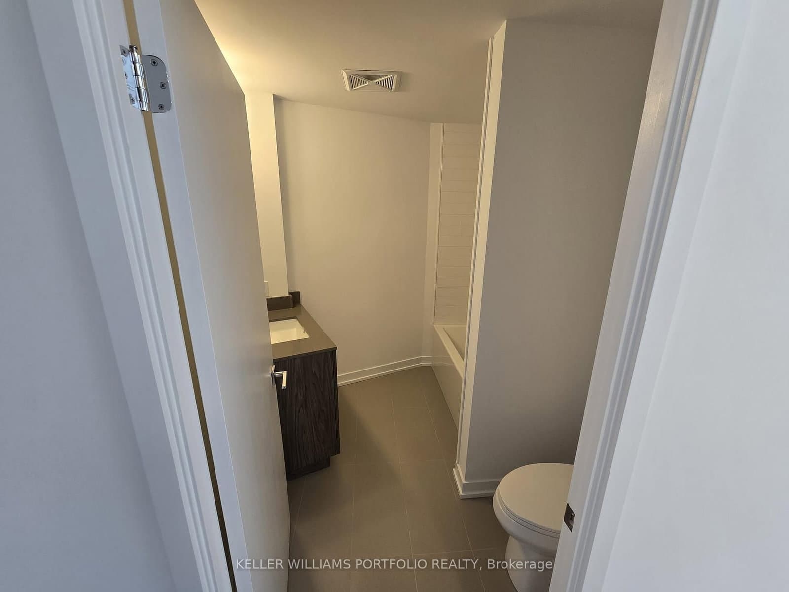 35 Birchcliff Avenue, Unit 9 thumbnail 22