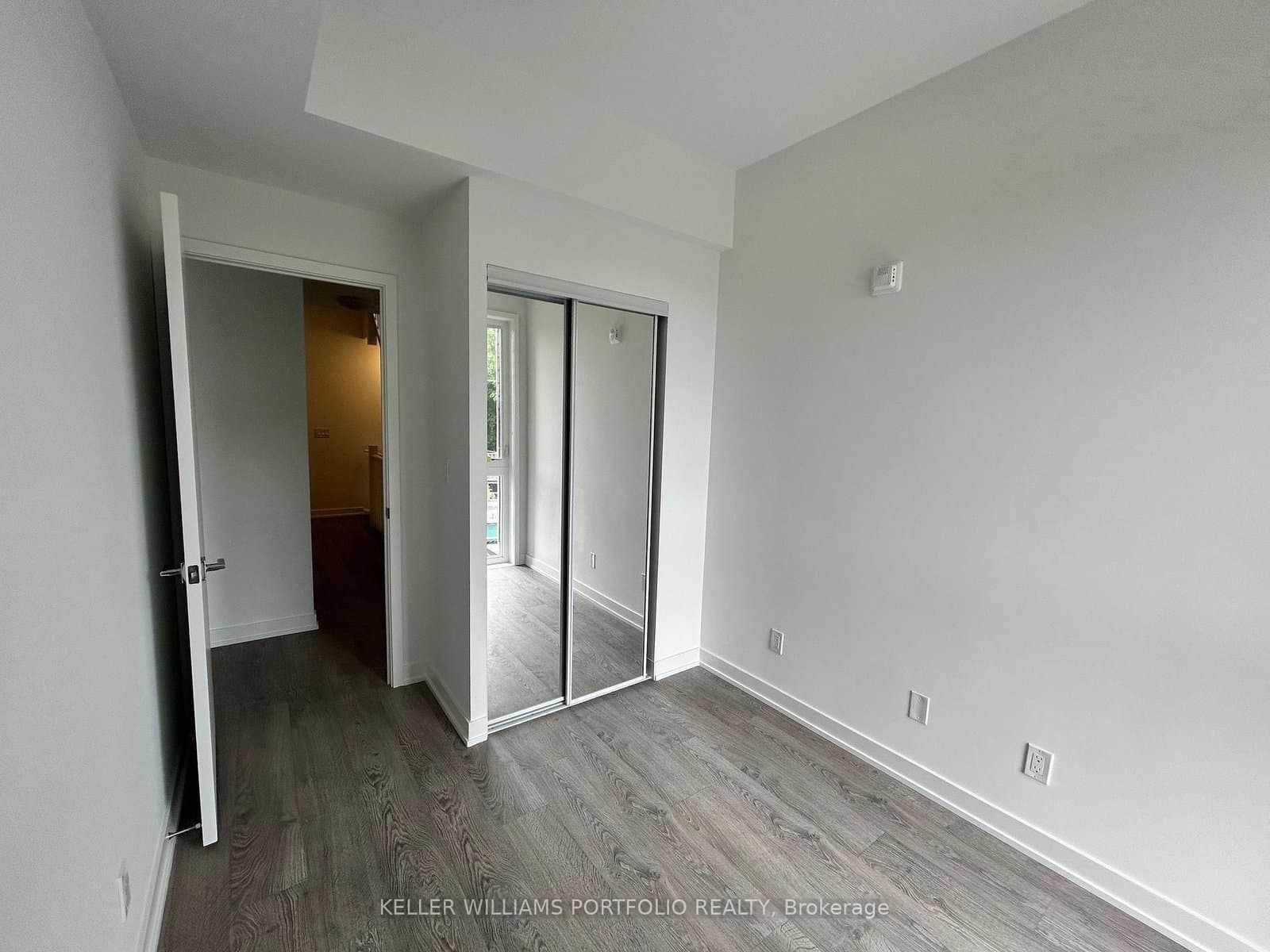 35 Birchcliff Avenue, Unit 9 thumbnail 26