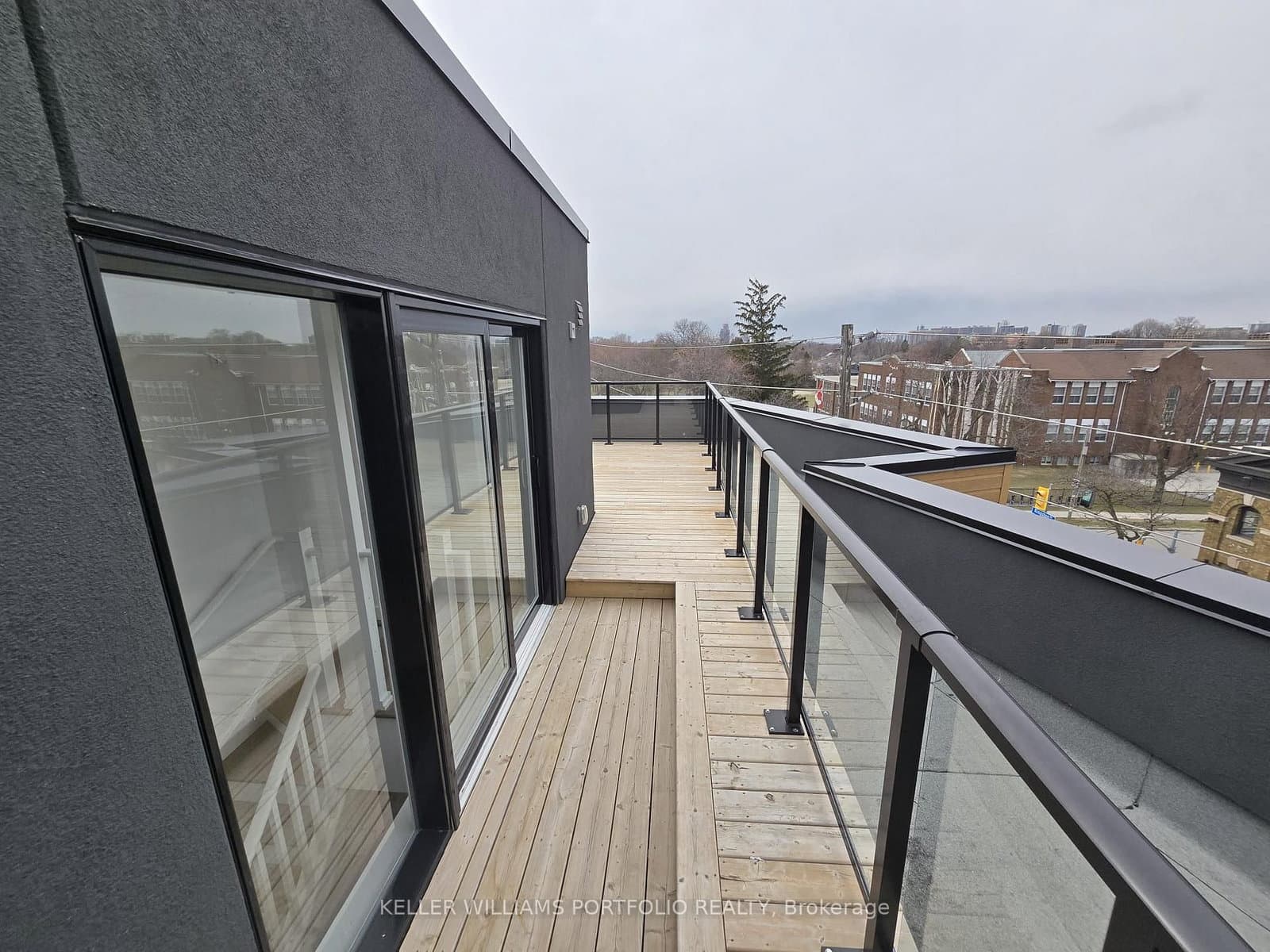 35 Birchcliff Avenue, Unit 9 thumbnail 30