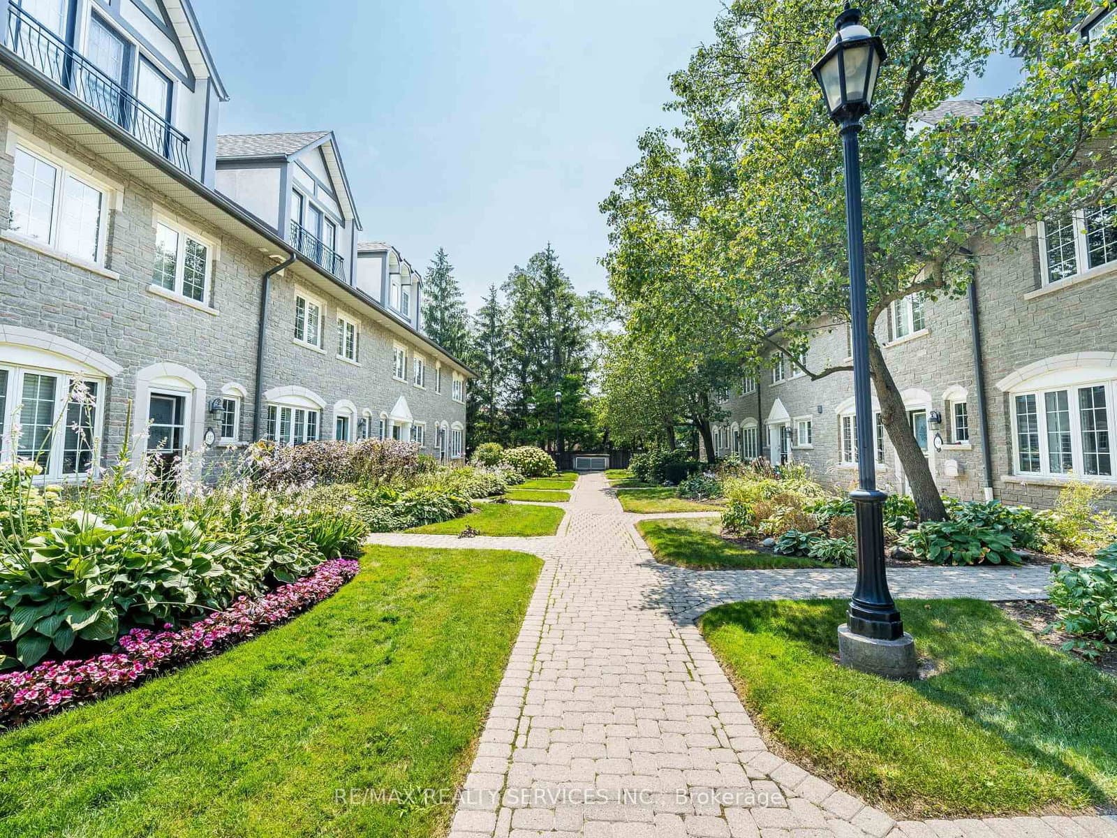1995 Royal Road, Unit 136 thumbnail 2