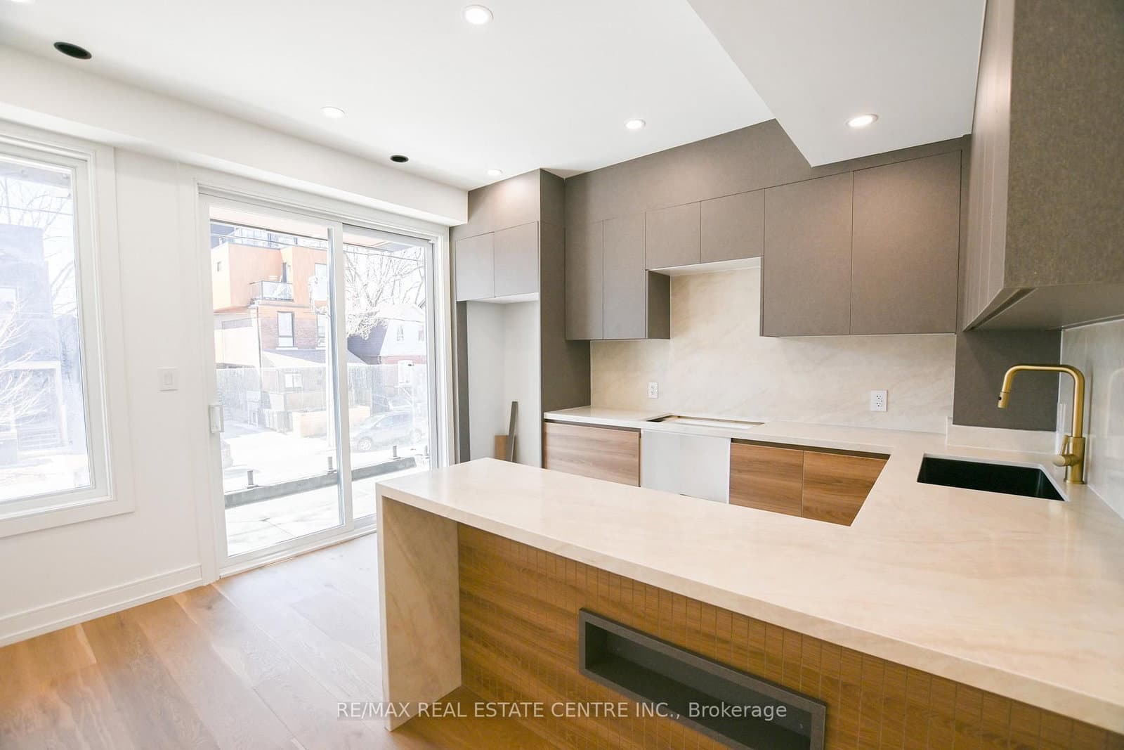 59 Jones Avenue thumbnail 15