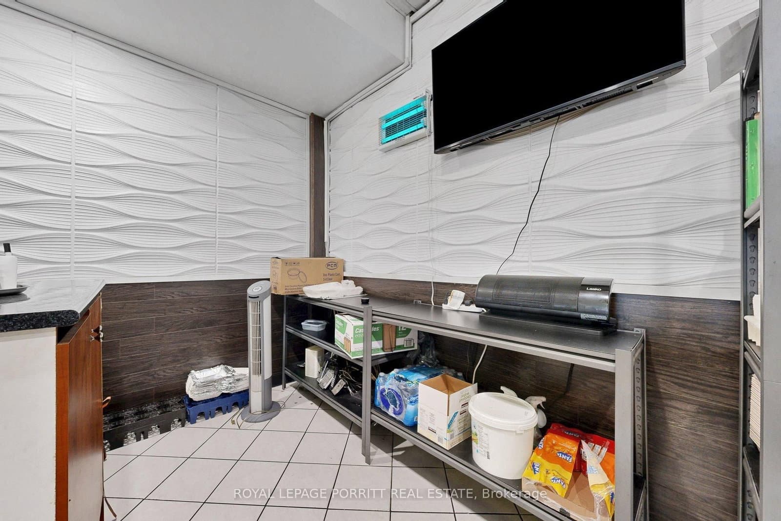 2633 Eglinton Avenue E thumbnail 10