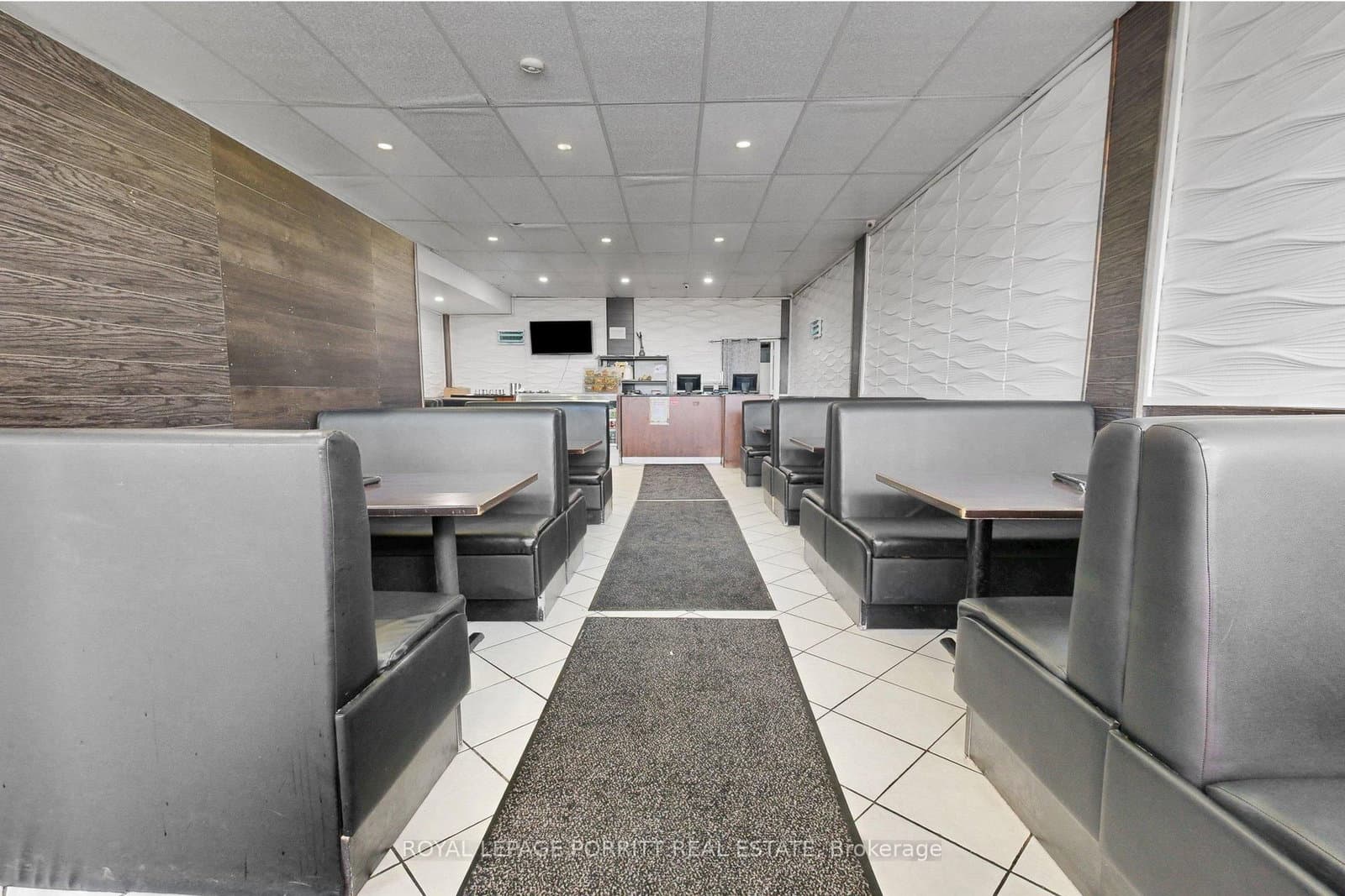 2633 Eglinton Avenue E thumbnail 4