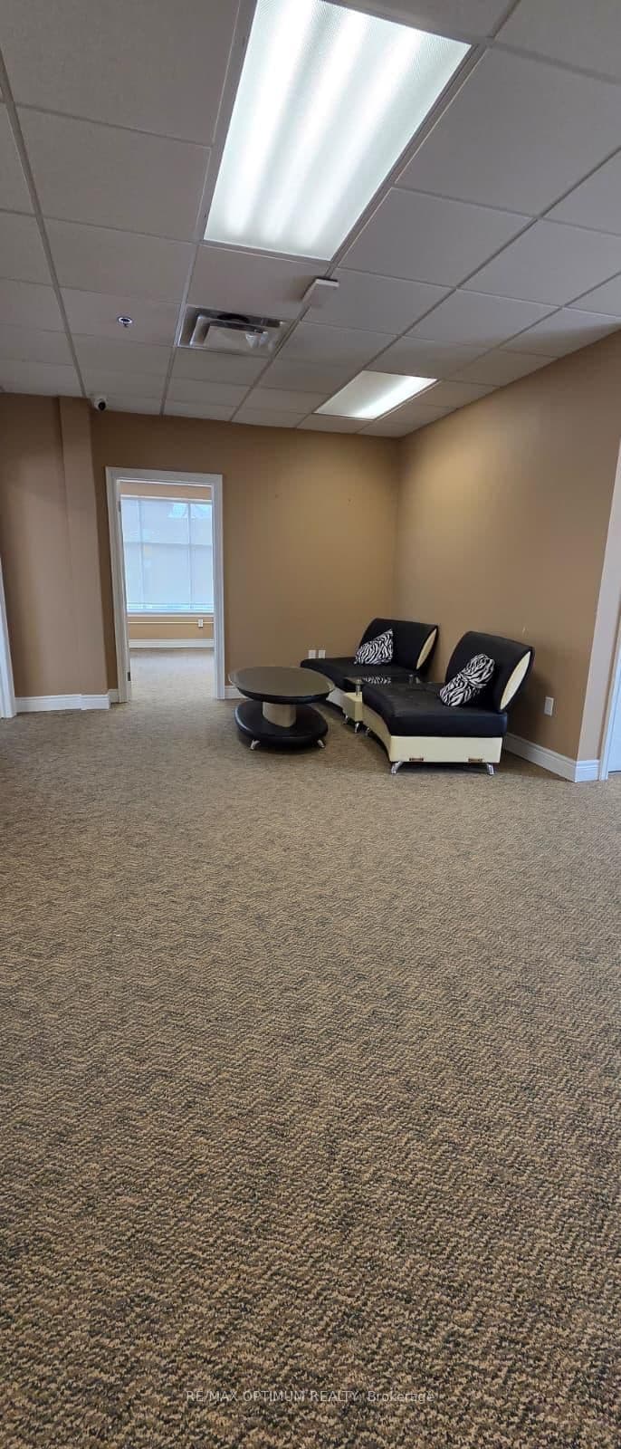400 Dundas Street, Unit G - T4 Room 2 thumbnail 8