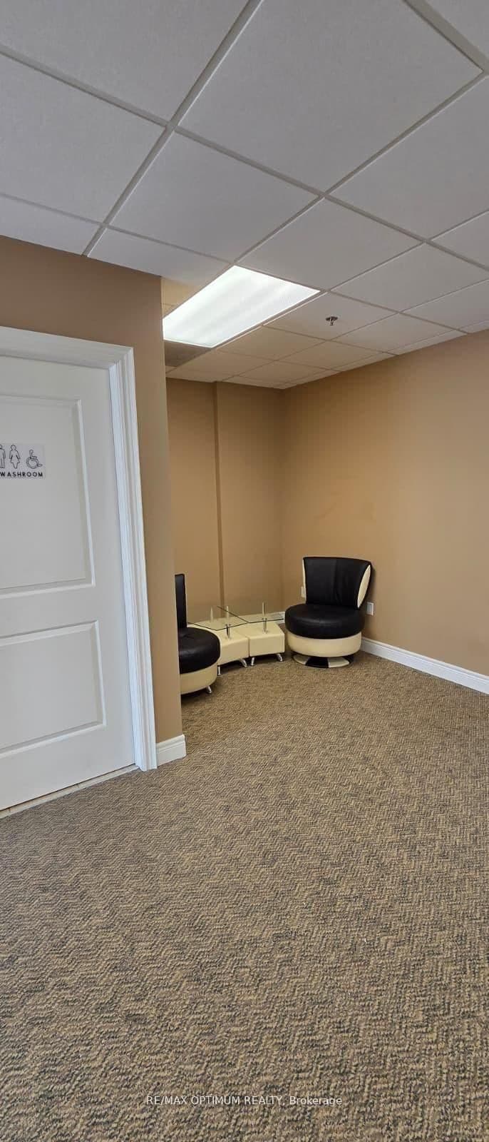 400 Dundas Street, Unit G - T4 Room 1 thumbnail 9