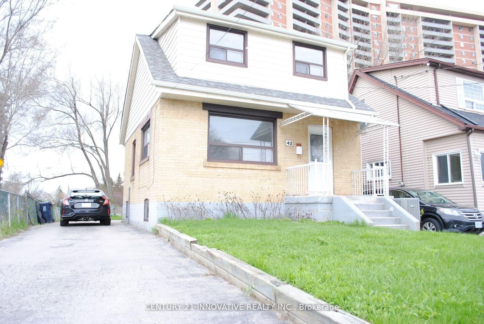 42 St Dunstan Drive, Unit Studio - Image 1