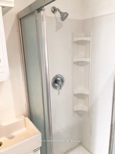 42 St Dunstan Drive, Unit Studio thumbnail 5
