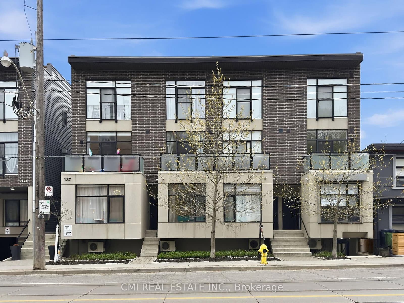 1321 Gerrard Street E, Unit 10 thumbnail 2