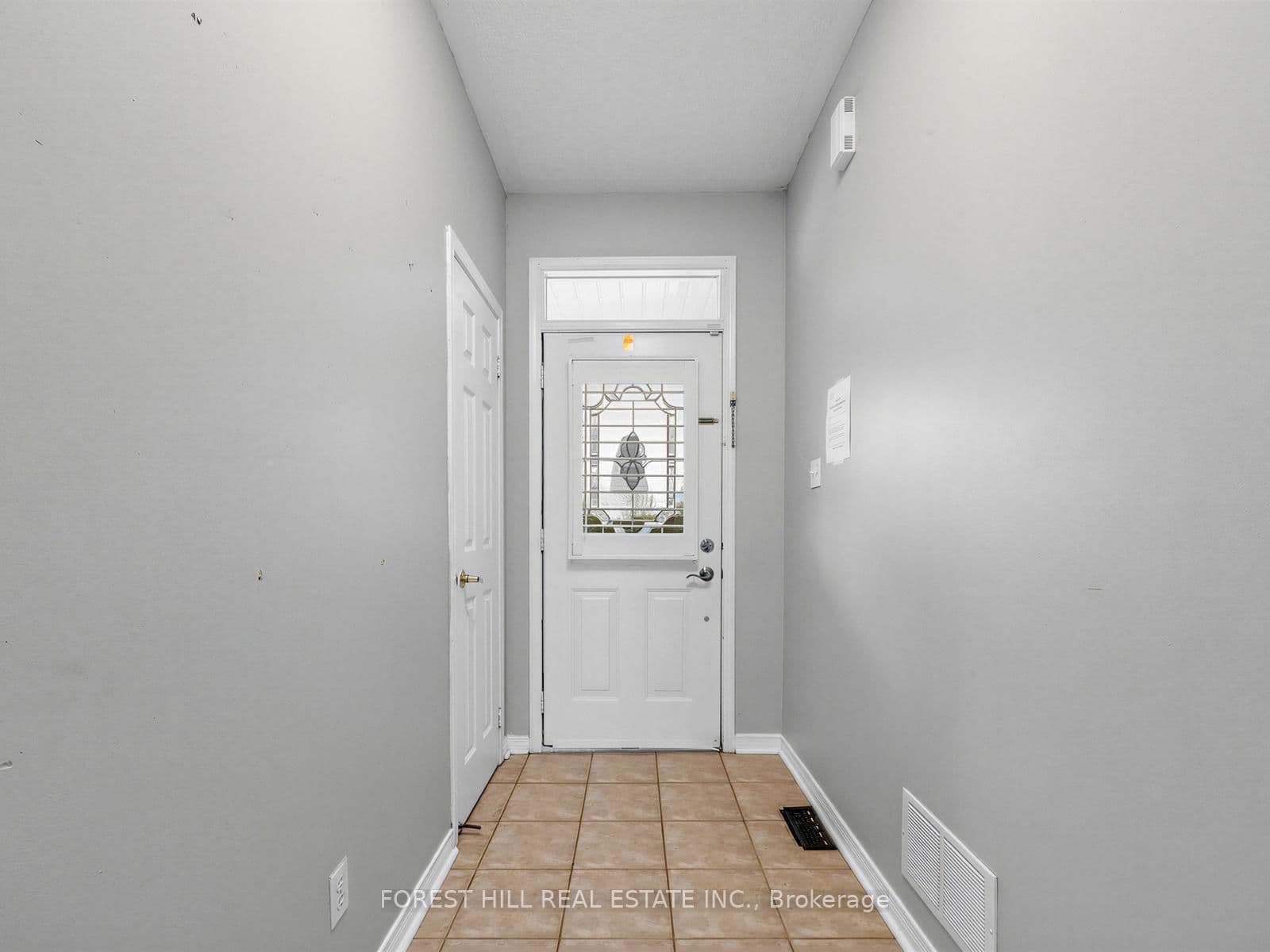 40 Croker Drive S thumbnail 4