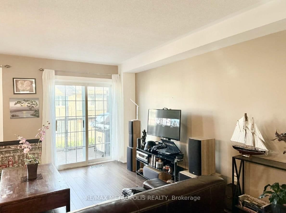 1100 Begley Street, Unit 32 thumbnail 5