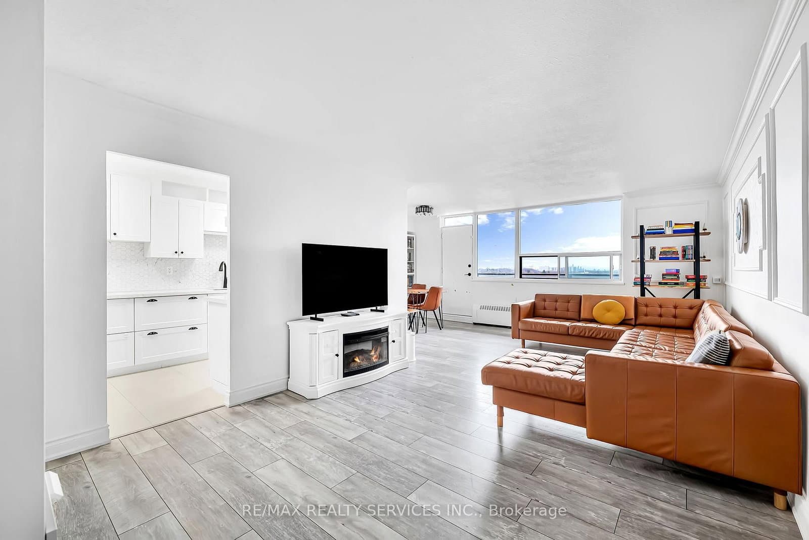 180 Markham Road, Unit 1701 thumbnail 12
