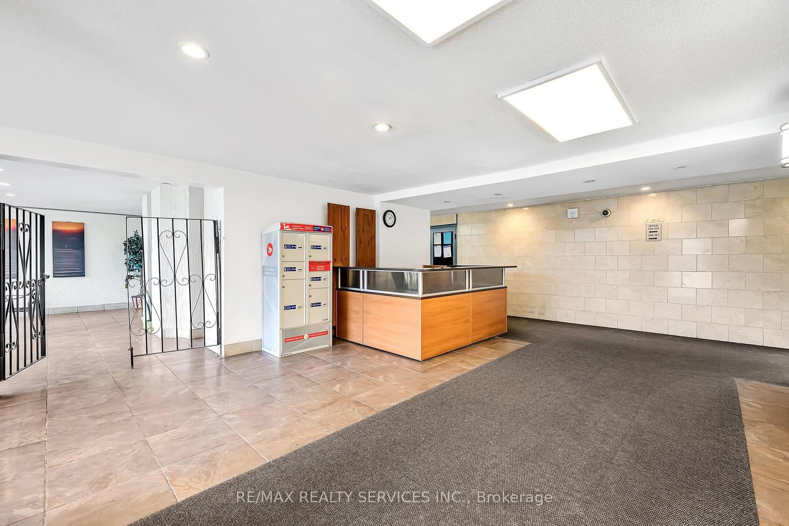 180 Markham Road, Unit 1701 thumbnail 5