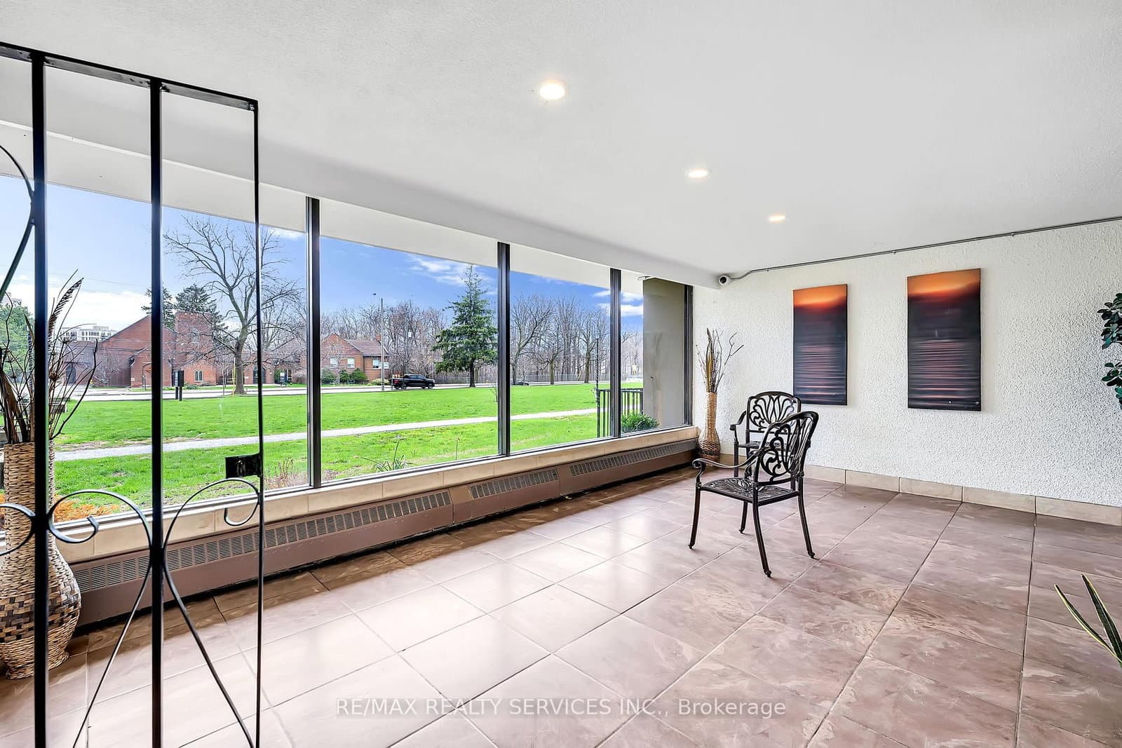180 Markham Road, Unit 1701 thumbnail 6