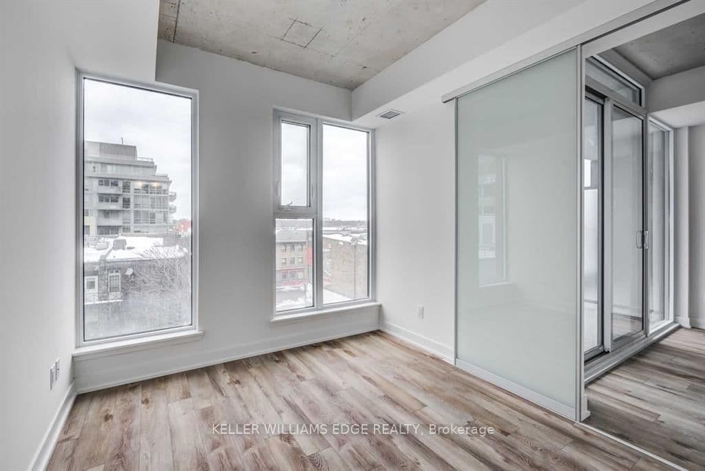 30 Baseball Place, Unit 422 thumbnail 14