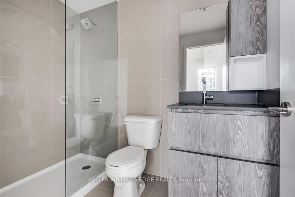 30 Baseball Place, Unit 422 thumbnail 16