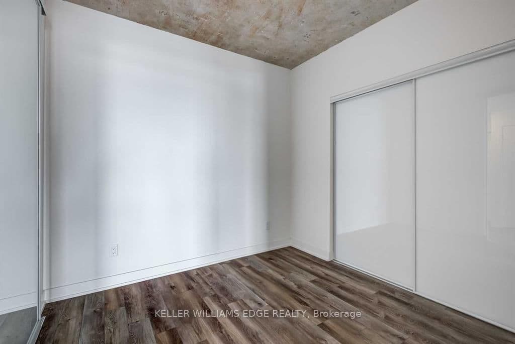 30 Baseball Place, Unit 422 thumbnail 9