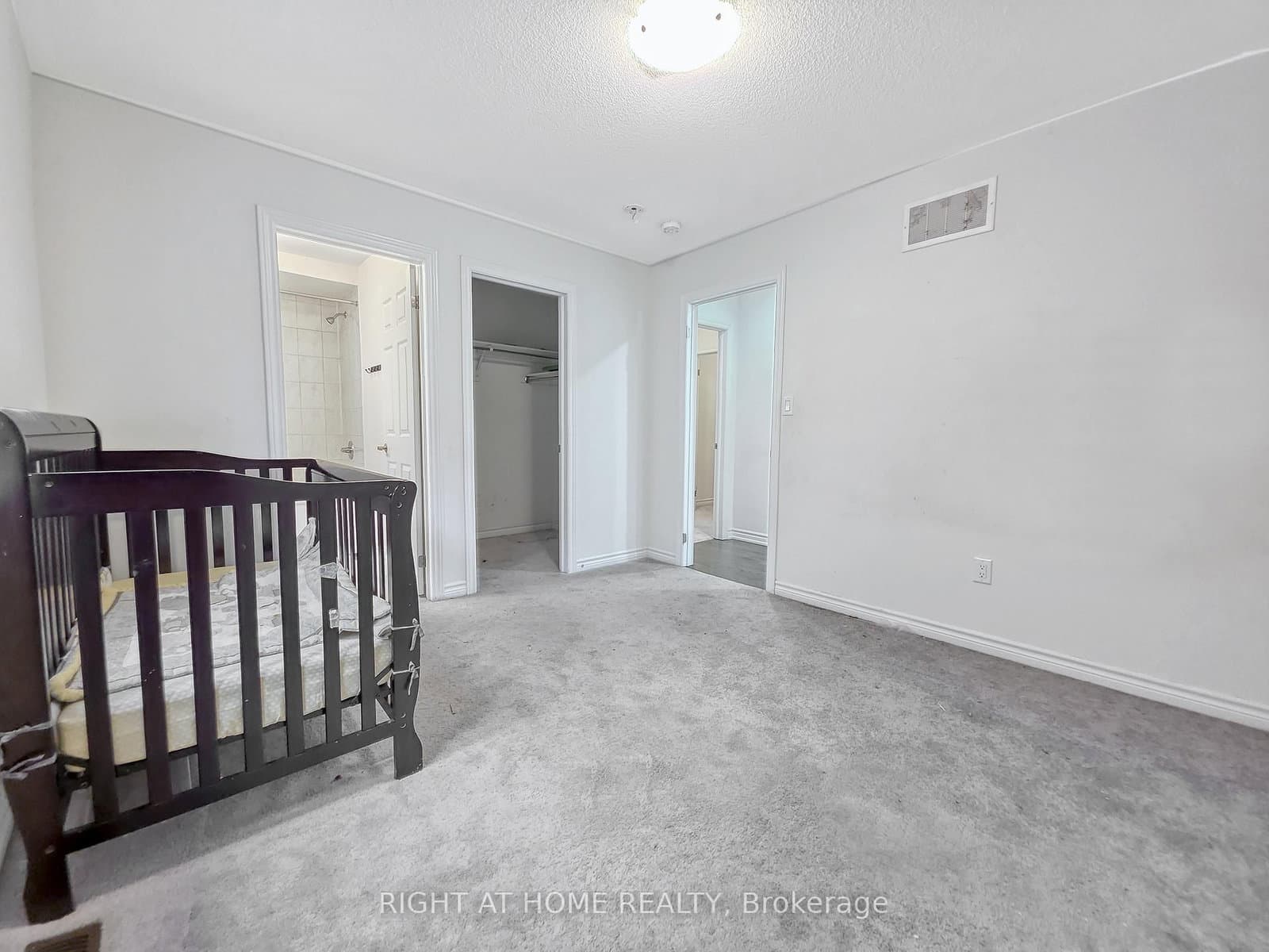 219 Fleetwood Drive thumbnail 16