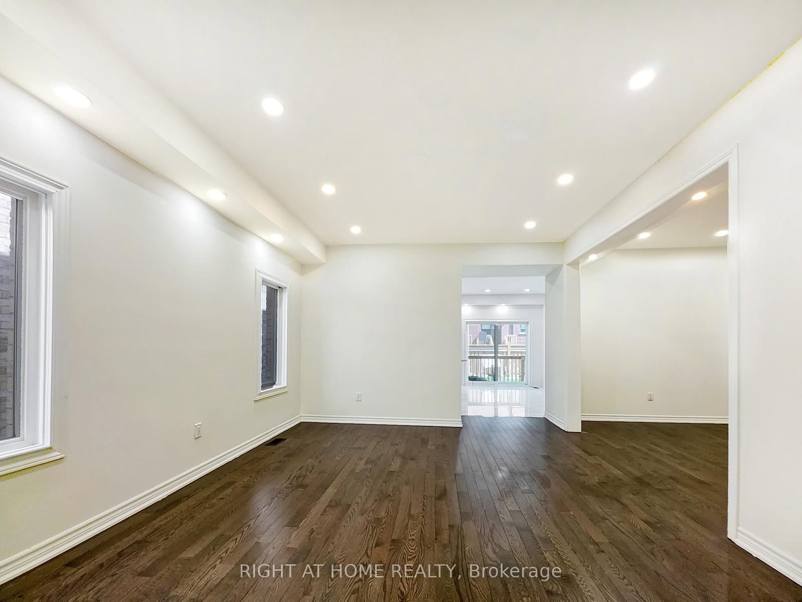 219 Fleetwood Drive thumbnail 6