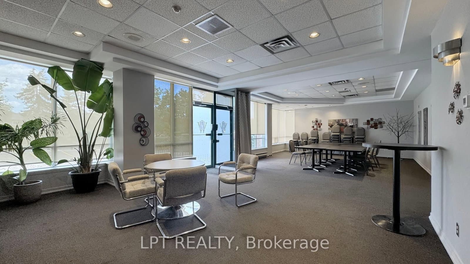 711 Rossland Road E, Unit 505 thumbnail 24