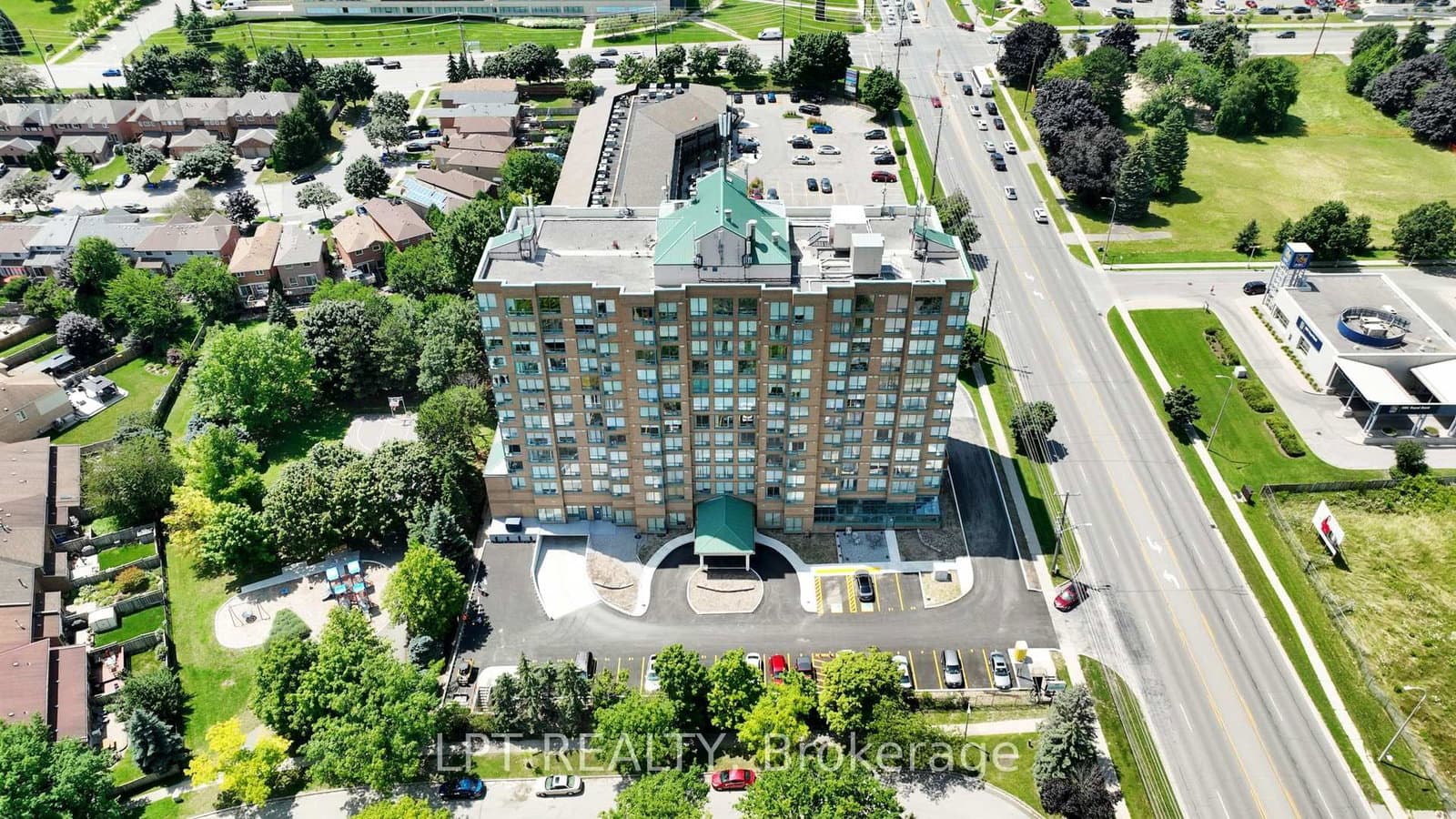711 Rossland Road E, Unit 505 thumbnail 3