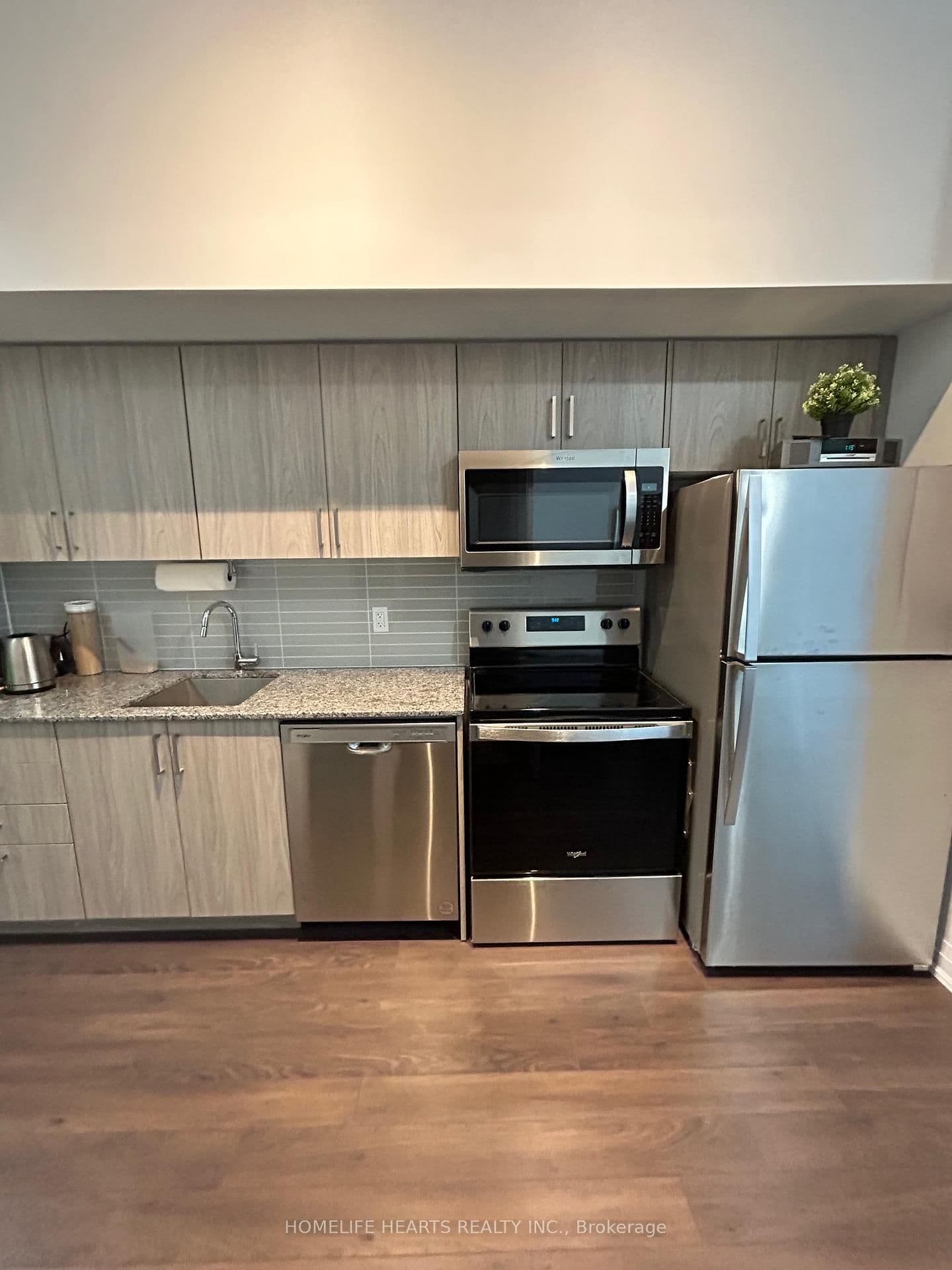 20 Meadowglen Place E, Unit 822 thumbnail 23