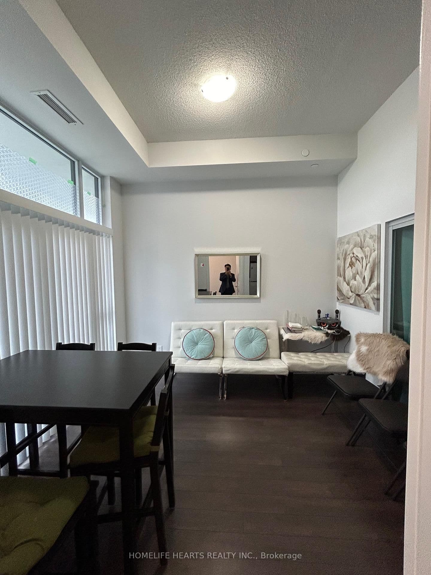 20 Meadowglen Place E, Unit 822 thumbnail 26