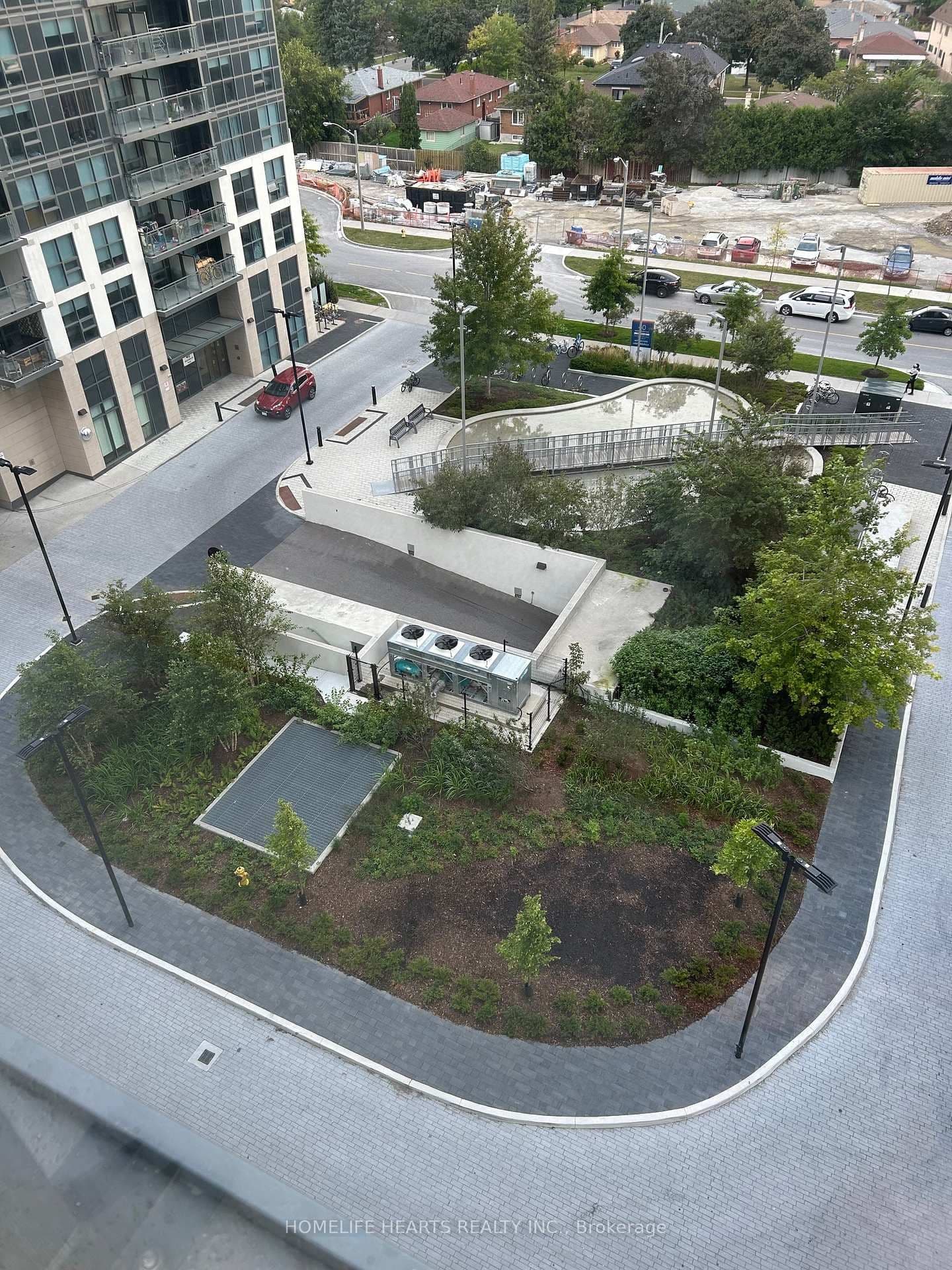 20 Meadowglen Place E, Unit 822 thumbnail 4