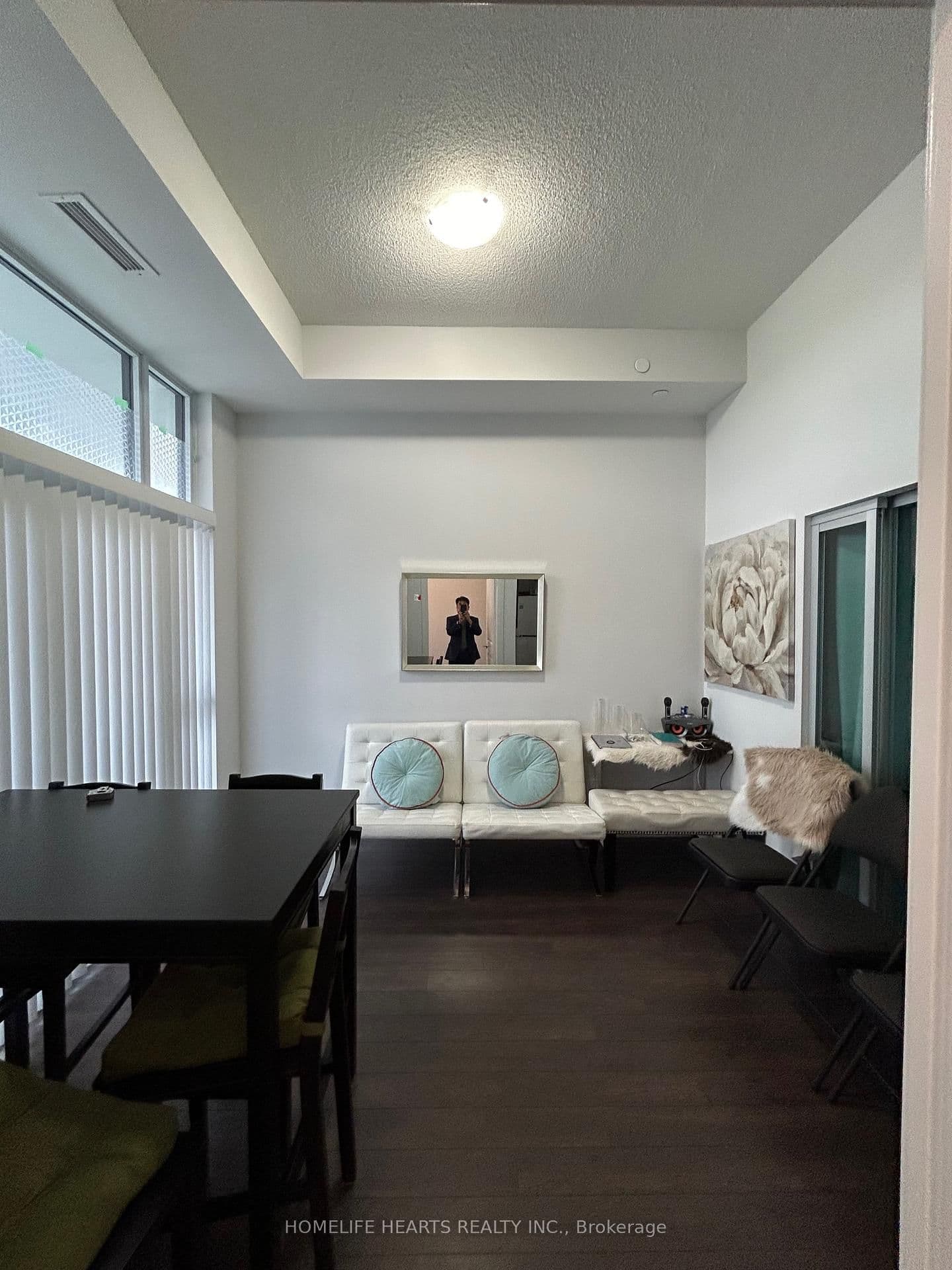 20 Meadowglen Place E, Unit 822 thumbnail 6