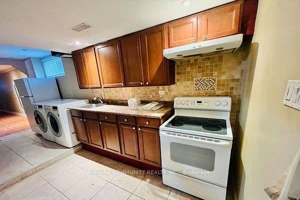 136 Prohill Street, Unit Bsmt thumbnail 6