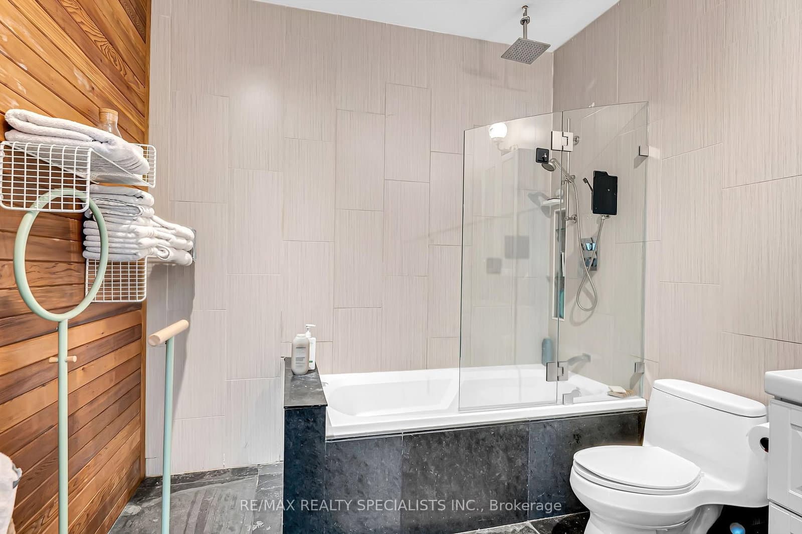 68 Broadview Avenue, Unit 520 thumbnail 24