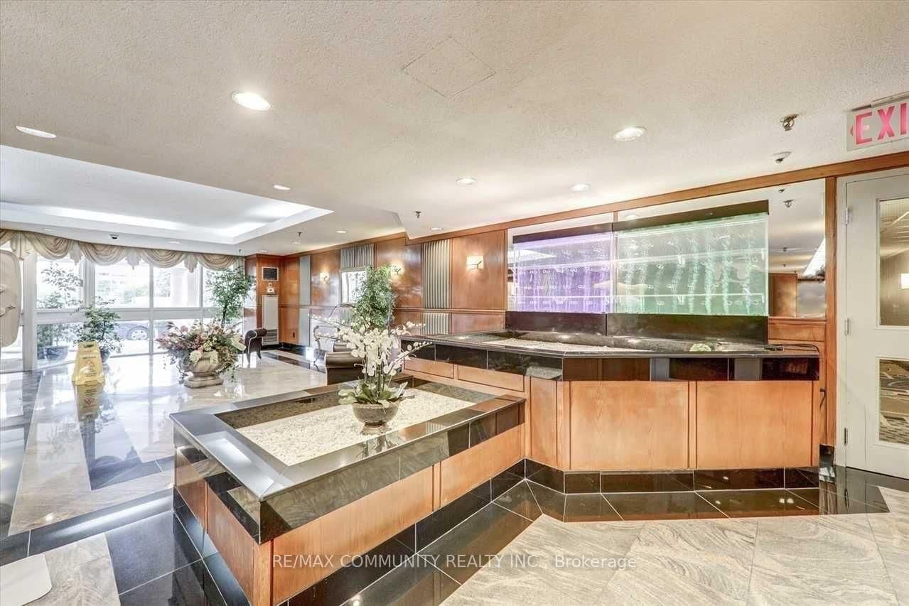 430 Mclevin Avenue, Unit Ph11 thumbnail 2