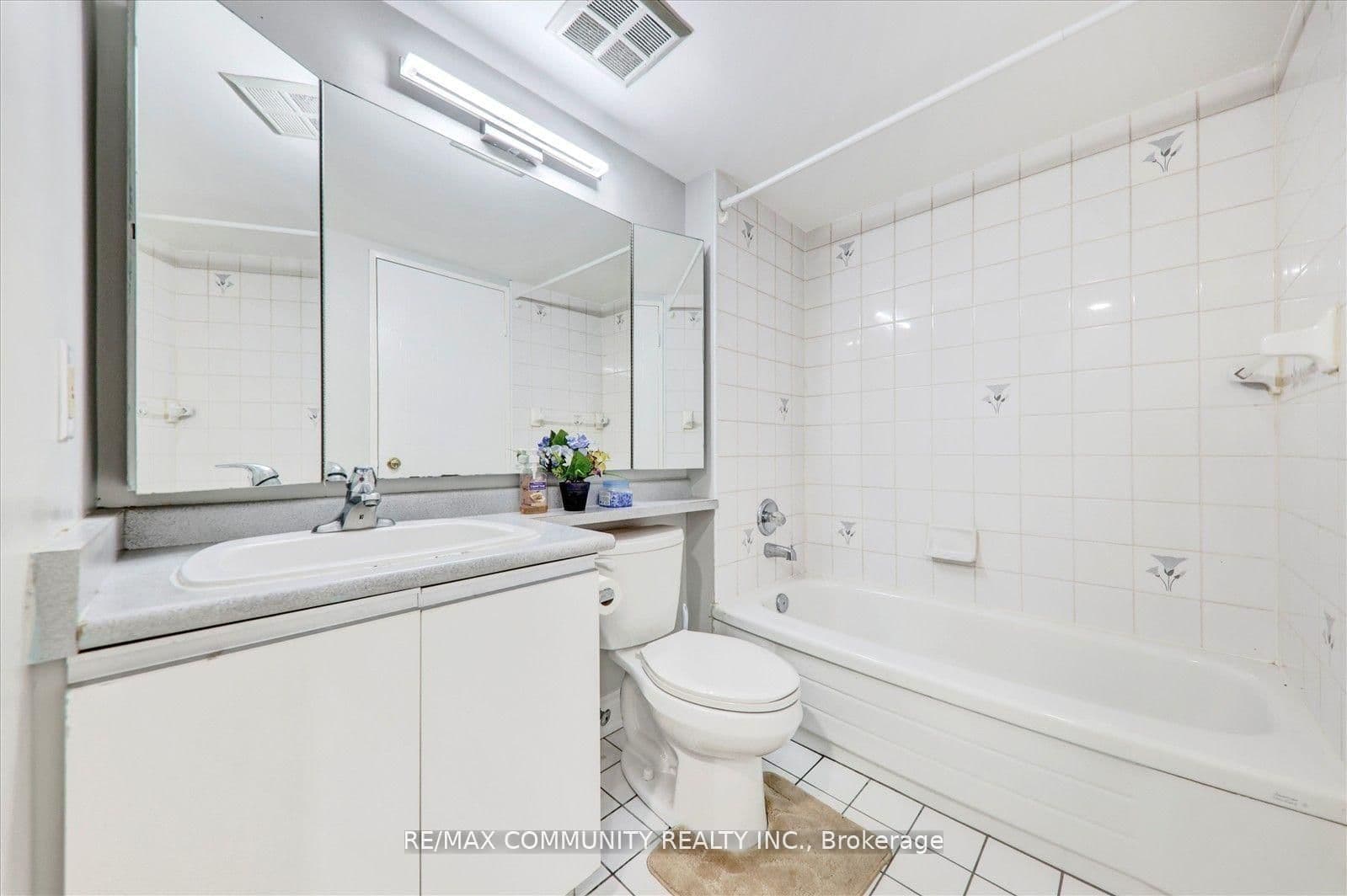430 Mclevin Avenue, Unit Ph11 thumbnail 22