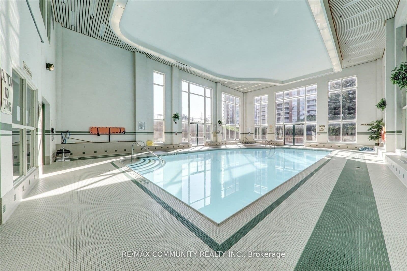 430 Mclevin Avenue, Unit Ph11 thumbnail 24