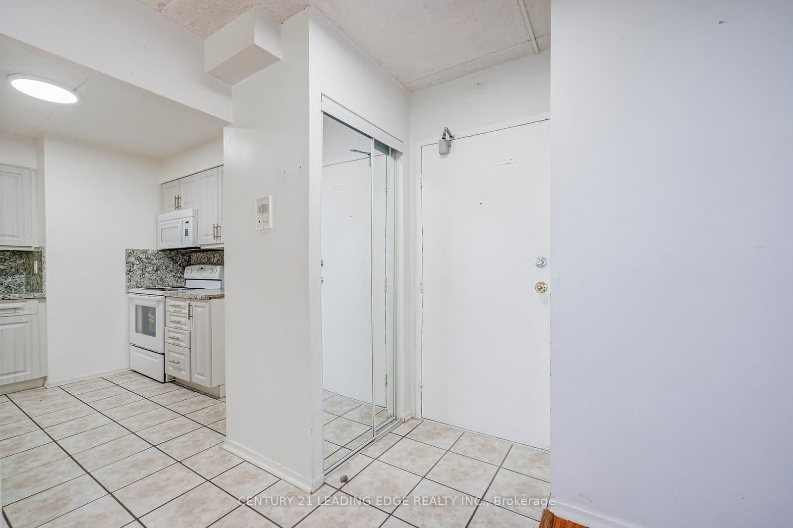 207 Galloway Road, Unit 601 thumbnail 10
