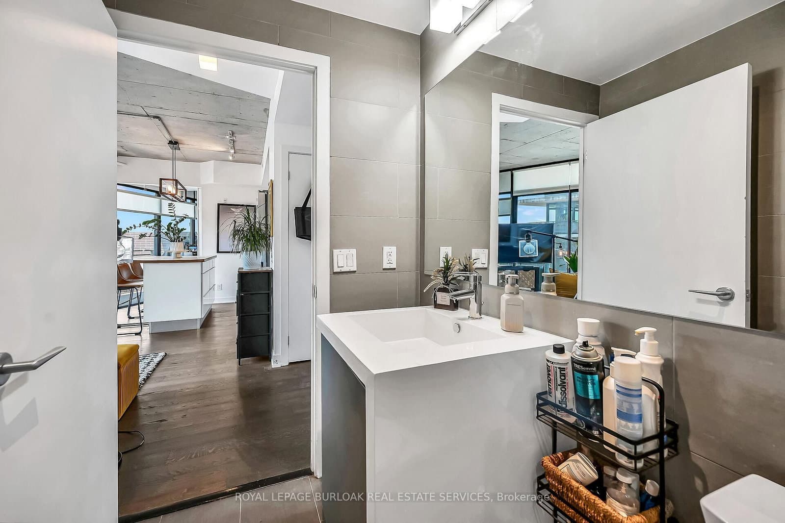 1201 Dundas Street E, Unit 902 thumbnail 17