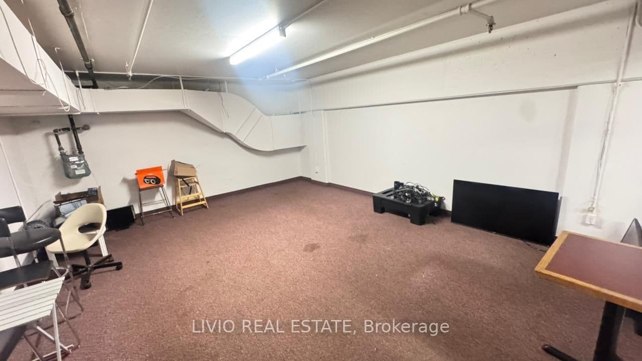 2118 Queen Street E thumbnail 23