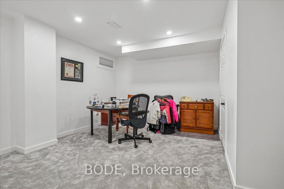 15 Huggins Drive thumbnail 89