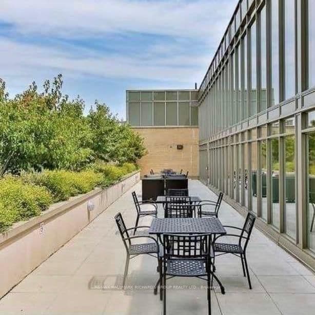 3520 Danforth Avenue, Unit PH8 thumbnail 14