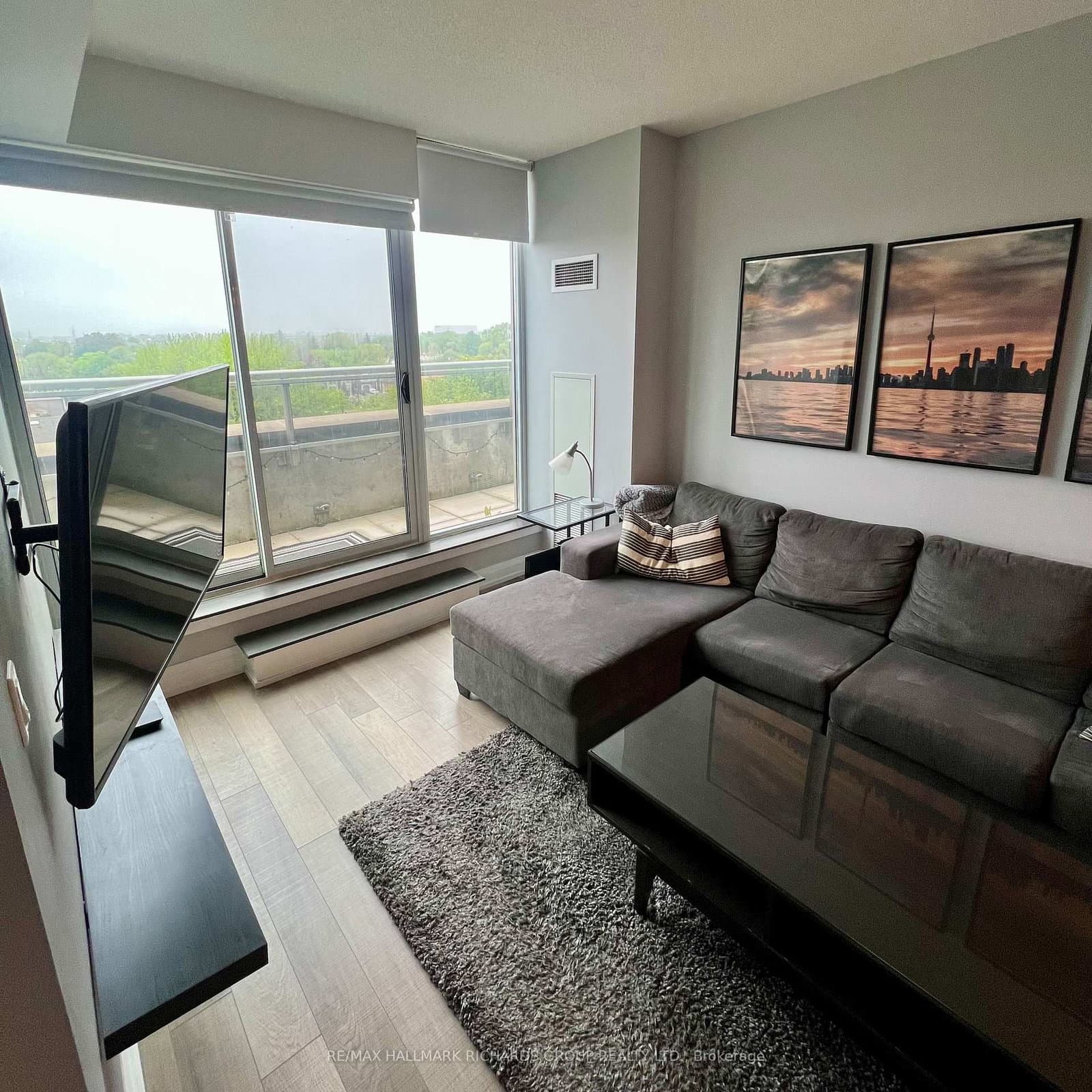 3520 Danforth Avenue, Unit PH8 thumbnail 5