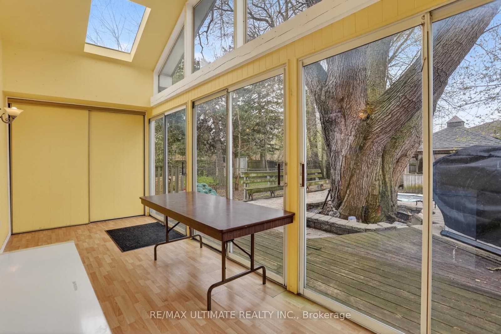 378 Kennedy Road thumbnail 24